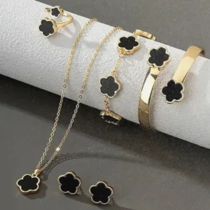 Black Clover Necklace Set